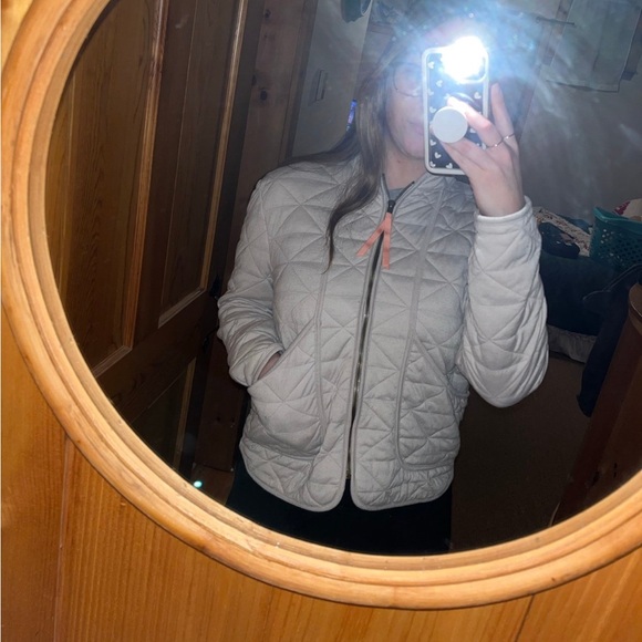 Avalanche Quilted Jacket - Picture 2 of 8